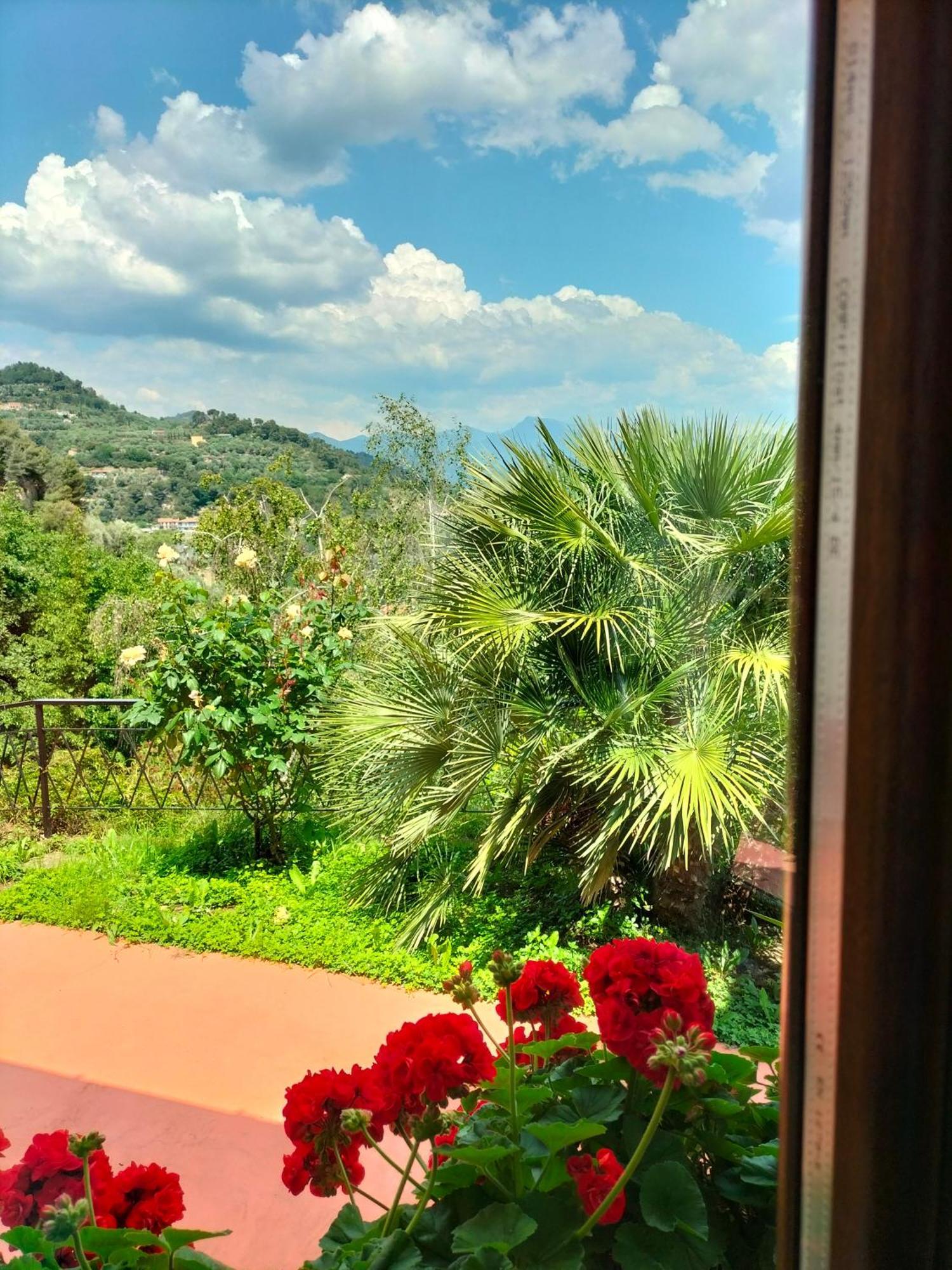 Casa Magnolia Appartement Camporosso  Buitenkant foto